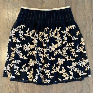 Intuitions Black with gold Silk Shell Floral Skirt Size 10